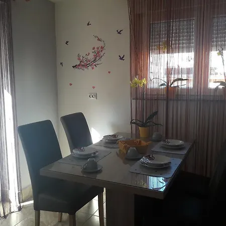 Apartment Apartman Hana