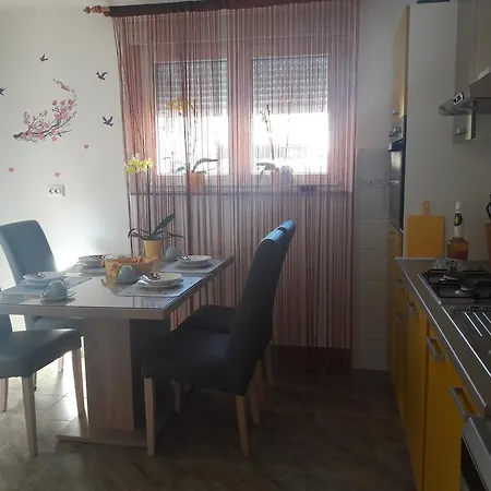 Apartment Apartman Hana Pula